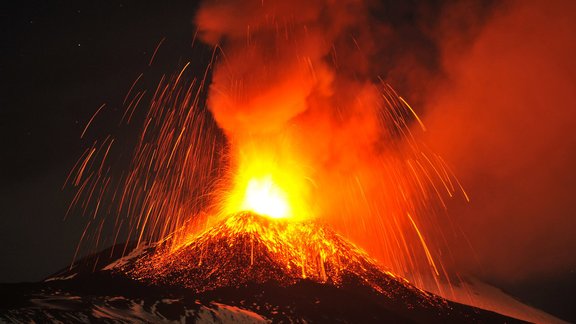 Vulkāna Etna izvirdums - 5