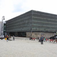 De facto: поджог Музея оккупации мог быть организован из тюрьмы