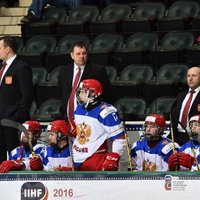 Хоккеисты России на ЮЧМ снова остались без медалей