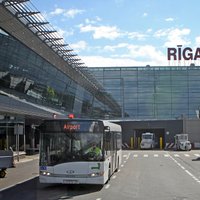 'airBaltic' atceļ trešdienas reisus uz Briseli; Rīgas lidostā situācija mierīga