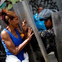 Pārtikas trūkuma izraisītos nemieros Venecuēlā gājuši bojā trīs cilvēki
