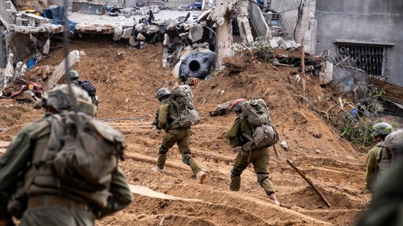 Izraēla atbrīvo 200 palestīniešu teroristus Izraēla atbrīvo 200 palestīniešu teroristus