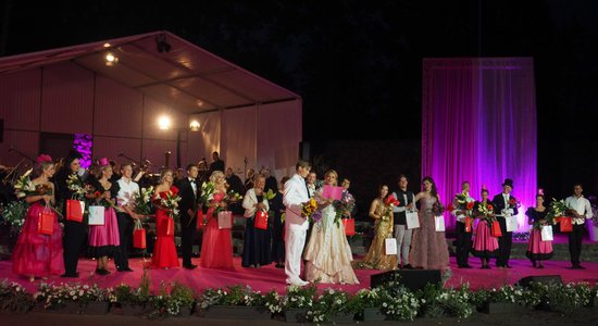 Foto: Krāšņi izskan Operetes festivāla Galā koncerts