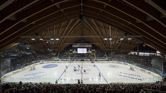 Switzerland Hockey Spengler Cup.JPEG-03990