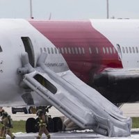 Floridas lidostā aizdegusies lidmašīna, 15 cilvēki guvuši ievainojumus