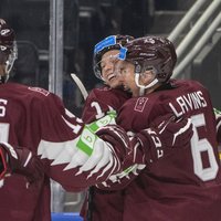 Latvijas U-20 hokejistu pretinieki pasaules čempionāta ceturtdaļfinālā būs zviedri