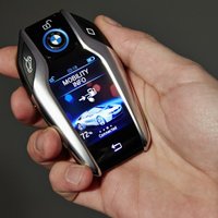 BMW plāno atteikties no tradicionālās auto atslēgas