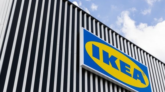 Старый диван – вторая жизнь: IKEA открывает новый бизнес 