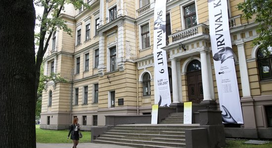 'TechHub Riga' jaunas mājvietas meklējumos; uz brīdi aptur kopstrādes telpu darbību