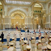 ВИДЕО: Путин послушал исковерканный гимн в вариации оркестра ОАЭ