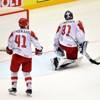 Dānijas hokejisti pārbaudes mačā apspēlē Latvijas izlases pretinieci Austriju