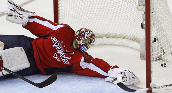 Stenlija kausa konferences pusfinālā starp 'Capitals' un 'Rangers' nepieciešama 7. spēle