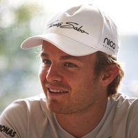 Rosbergs pārspēj abus 'Red Bull' pilotus arī otrajā treniņā