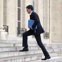 Francijas premjers paziņo par valdības krišanu