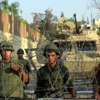 Ēģiptes krīze: militāristi ieradušies valsts televīzijā