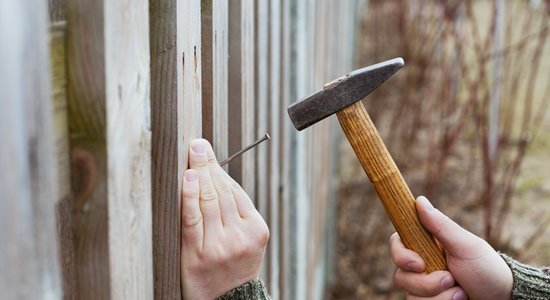 Mājas un pagalma norobežošana ar žogu – kādu izvēlēties