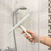 Padomi tīrai dušai – kā efektīvāk iztīrīt un spodrību saglabāt ilgāk