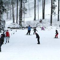 Turpmāk gaidāms vēsāks laiks; nākamnedēļ iespējams slēpošanas sezonas sākums