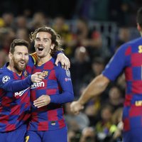 'Barcelona' samazina atpalicību no Madrides 'Real' līdz punktam un saglabā cerības uz titulu