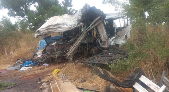 Foto: Autobusa avārijā Senegālā vismaz 40 bojāgājušie