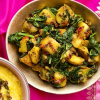 'Saag Aloo' – kartupeļi ar spinātiem indiešu gaumē
