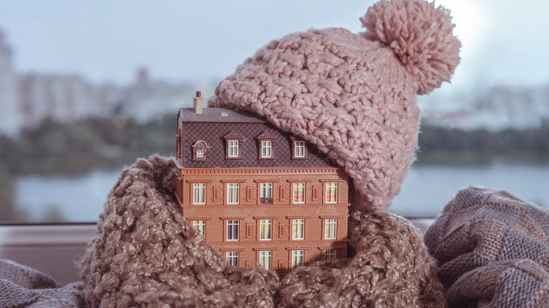 Ar "Bolt" notriec sievieti, BMW ķibeles, nākas slēgt picērijas. Aktuālais ekonomikā 12. februārī