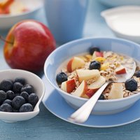 Brokastu paradumi, kas palīdzēs justies labi un zaudēt svaru