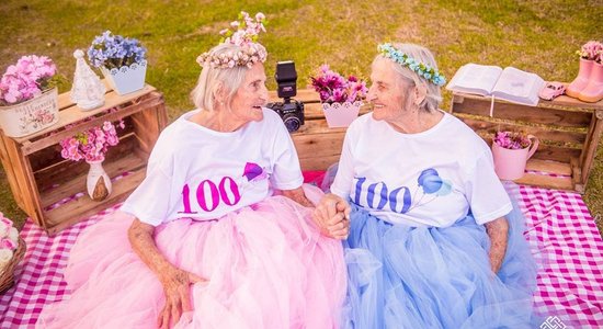 Бразильский фотограф запечатлела чудесный юбилей 100-летних близнецов