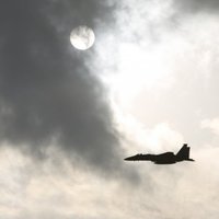 Japāna divkāršojusi iznīcinātāju 'F-15' skaitu Okinavas salā