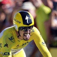 Kopvērtējuma līderis Alafilips uzvar 'Tour de France' 13. posmā; Skujiņam 155. vieta