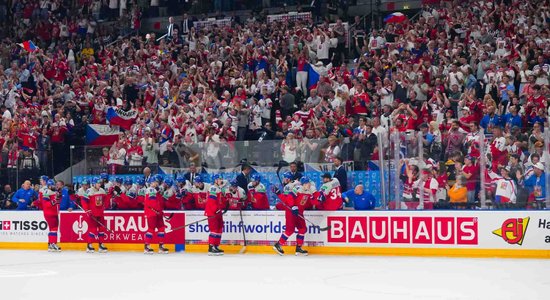 Čehija sagrauj Zviedriju un pirmoreiz kopš 2010. gada iekļūst PČ finālā 