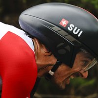 Šveiciešu riteņbraucējs Kančellara triumfē olimpiskajā individuālajā braucienā