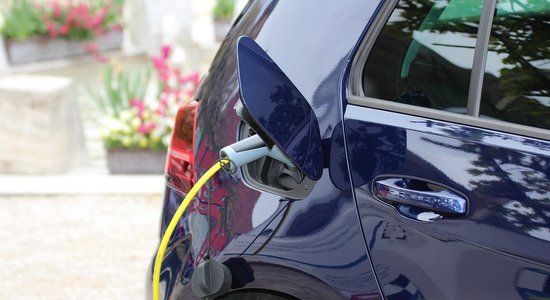 Plāno ieviest valsts atbalstu jaunu un lietotu elektroauto iegādei