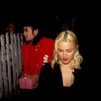 Versija no pagātnes: kaila Madonna Maiklam Džeksonam radījusi seksuālu traumu