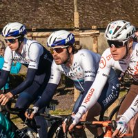 Neilands Parīzes – Nicas velobraucienu sāk ar finišu vadošajā grupā