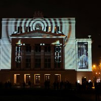 Fotoreportāža: galvaspilsēta iemirdzas 'Staro Rīga' gaismās