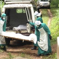 Ar Ebolas vīrusu inficēto skaits pārsniedz 10 000, vēsta PVO