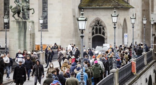 'Hamās' uzbrukums Izraēlai veicinājis antisemītisma pieaugumu Šveicē, atklājies pētījumā