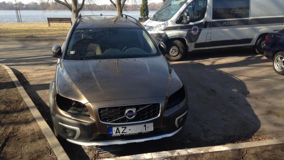 Zavadska 'Volvo' nozagti lukturi - 3