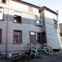 Torņakalnā iebrukušās mājas parāds par komunālajiem pakalpojumiem ir 20 tūkstoši eiro