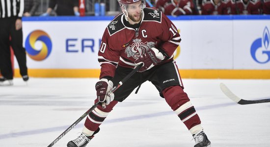 Dārziņš – cienījamākais Rīgas 'Dinamo' spēlētājs; Salaks – labākais; Sotnieks starp KHL jokupēteriem