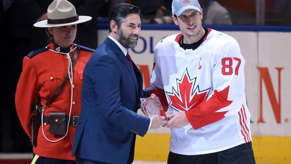  Team Canada Sidney Crosby, MVP trophy