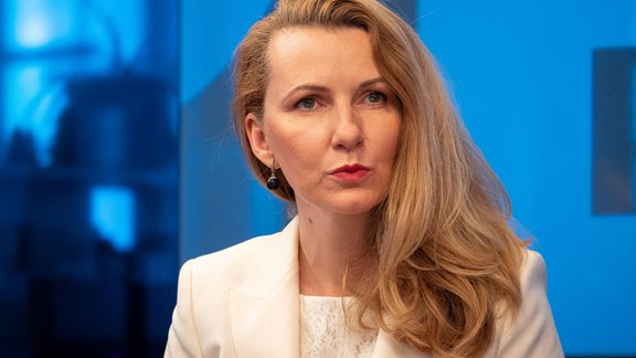 Grasās liegt Latvijā uzturēties Krievijā un Baltkrievijā reģistrētiem transportlīdzekļiem Grasās liegt Latvijā uzturēties Krievijā un Baltkrievijā reģistrētiem transportlīdzekļiem