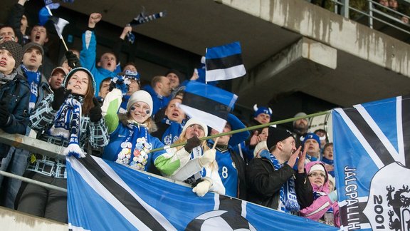 Tallinā pēc Igaunijas-Serbijas futbola spēles aizturēti 73 līdzjutēji - 111