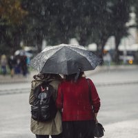Синоптики предупреждают о продолжительных и сильных дождях