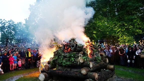 Kur dziedāt, dejot un sajust īstos Jāņus – pasākumu ceļvedis svētku brīvdienām