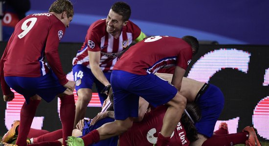 Madrides 'Atletico' tikai 'pendelēs' pārspēj sīksto PSV