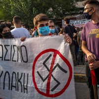Grieķijas tiesa neonacistisko partiju 'Zelta rītausma' atzīst par noziedzīgu organizāciju