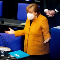 Merkele: Vācija neplāno obligāto vakcināciju