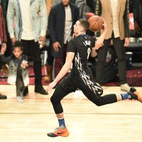 Video: NBA visu laiku krāšņākajā 'slam dunk' konkursā uzvar Lavīns